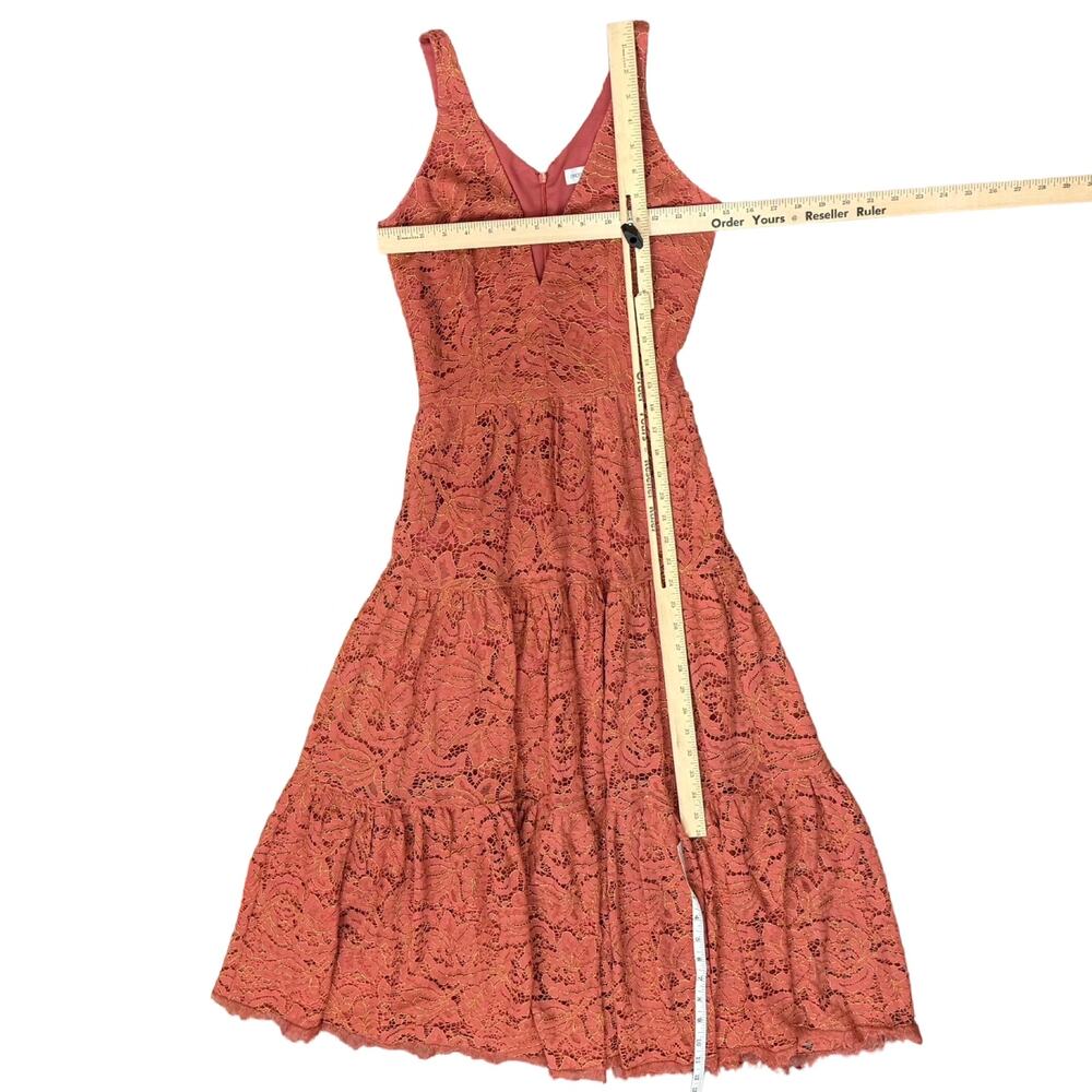 Dress the Population Burnt Orange Gold Lace Tiered V-Neck Midi Dress size S - Picture 13 of 16